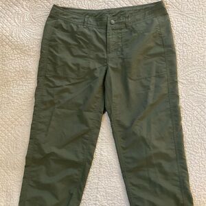 The North Face Women's Olive Capris